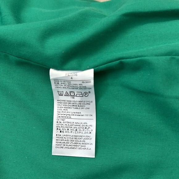 Beautiful Green Blazer from Banana Republic - Picture 7 of 7
